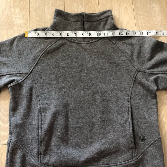 Mountain Hardwear Collar Zip Hiking Top Size XS - Picture 2 of 12